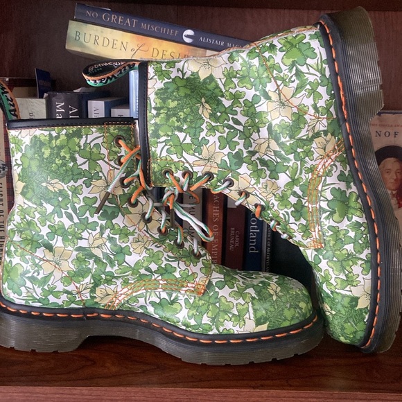 Rare! Dr Martens Limited Edition St Patrick’s Day Shamrock 1460 Boots W 10 | M 9 - Picture 15 of 15